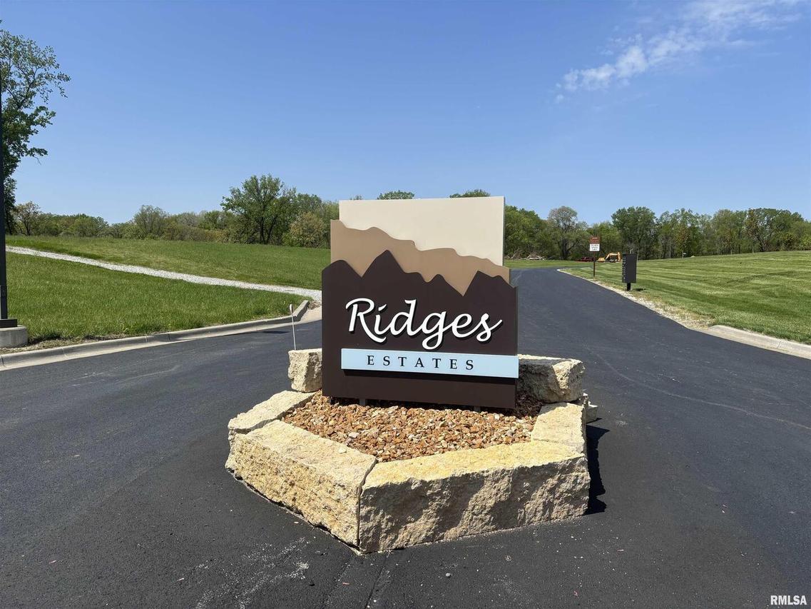 601 W 6th St., Coal Valley, IL 61240