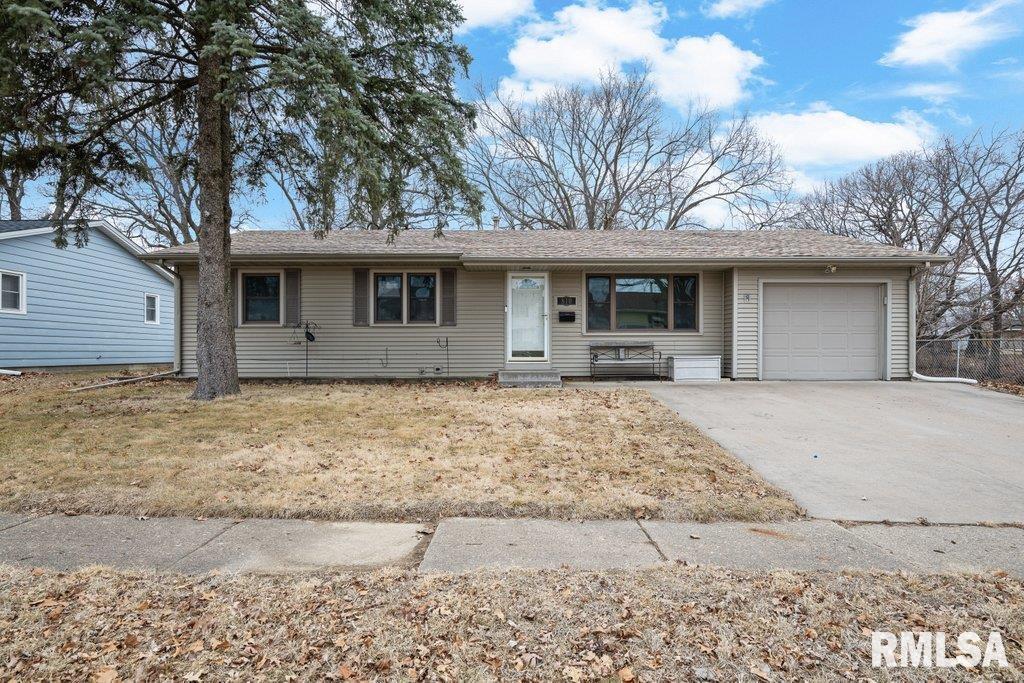 810 12th St., Silvis, IL 61282