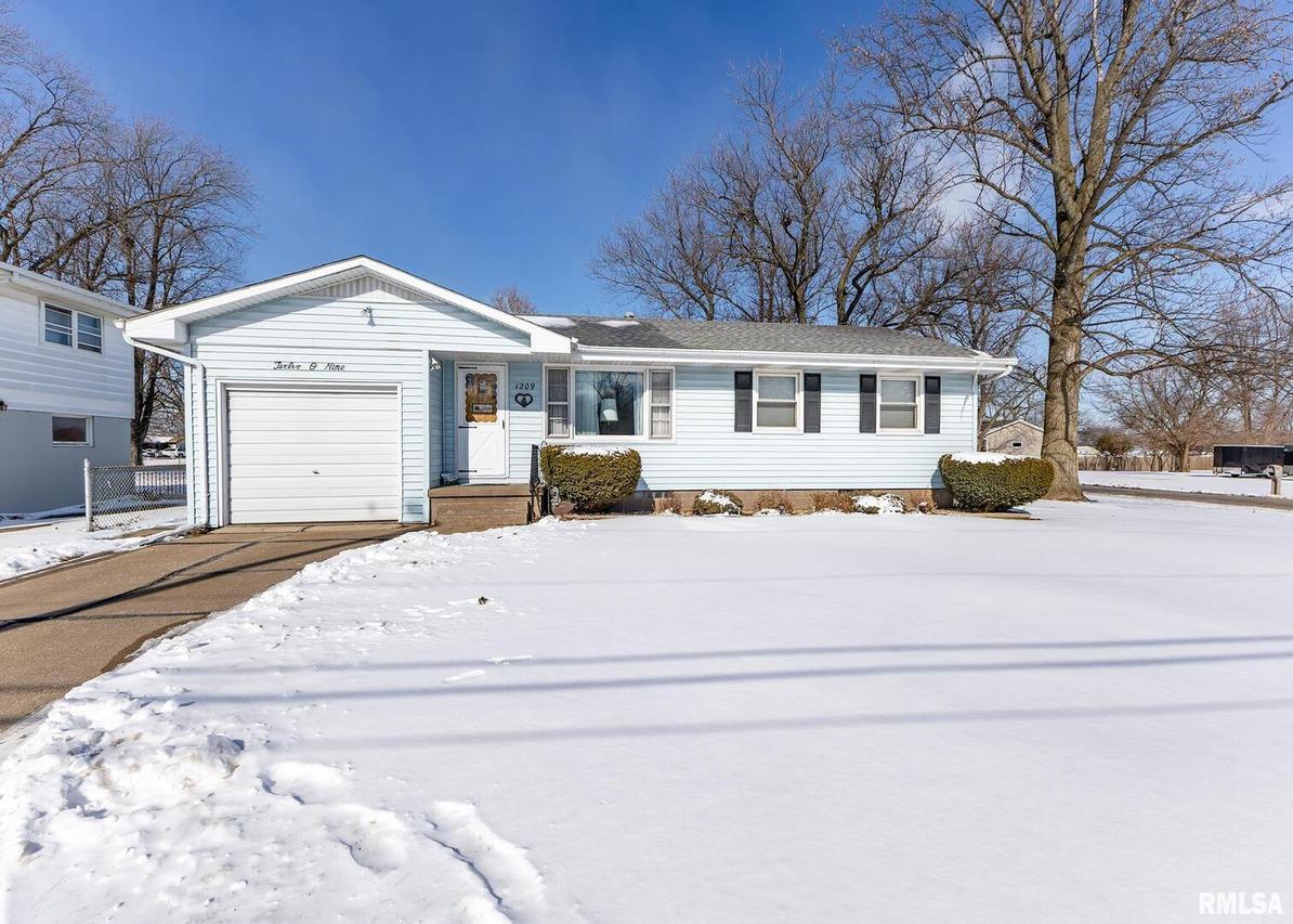 1209 Crosstown Ave., Silvis, IL 61282