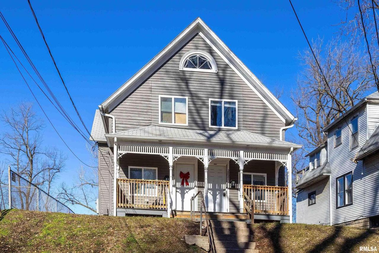 2819 9th Ave., Rock Island, IL 61201