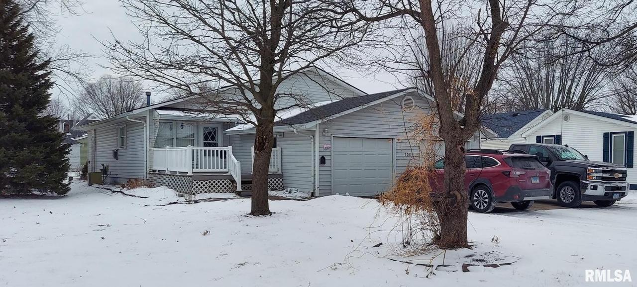 708 NW 6th St. #2, Aledo, IL 61231