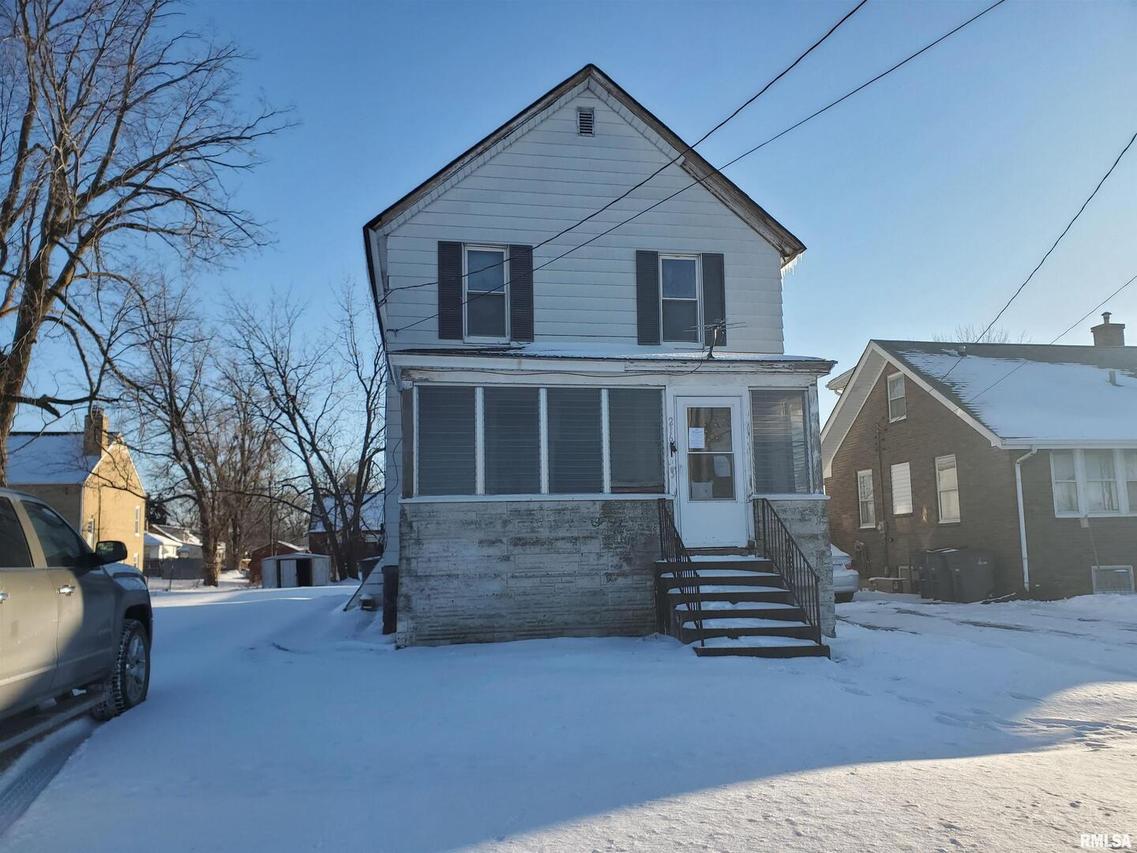 216 W 2nd Ave., Milan, IL 61264
