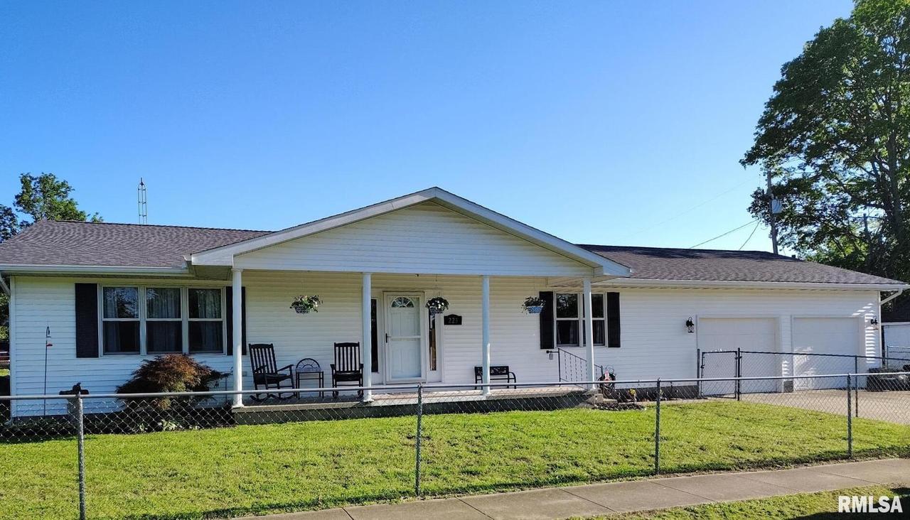 223 N King St., Hurst, IL 62949