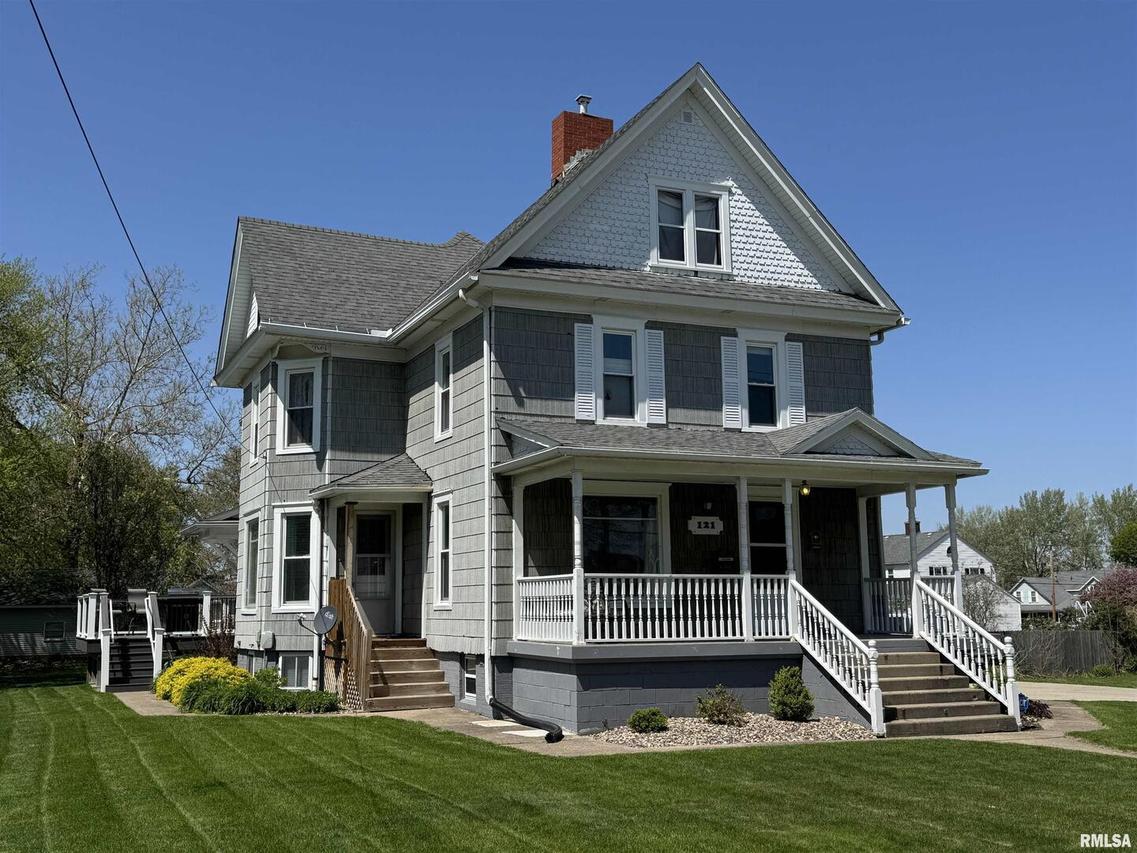 121 S Vail St., Geneseo, IL 61254