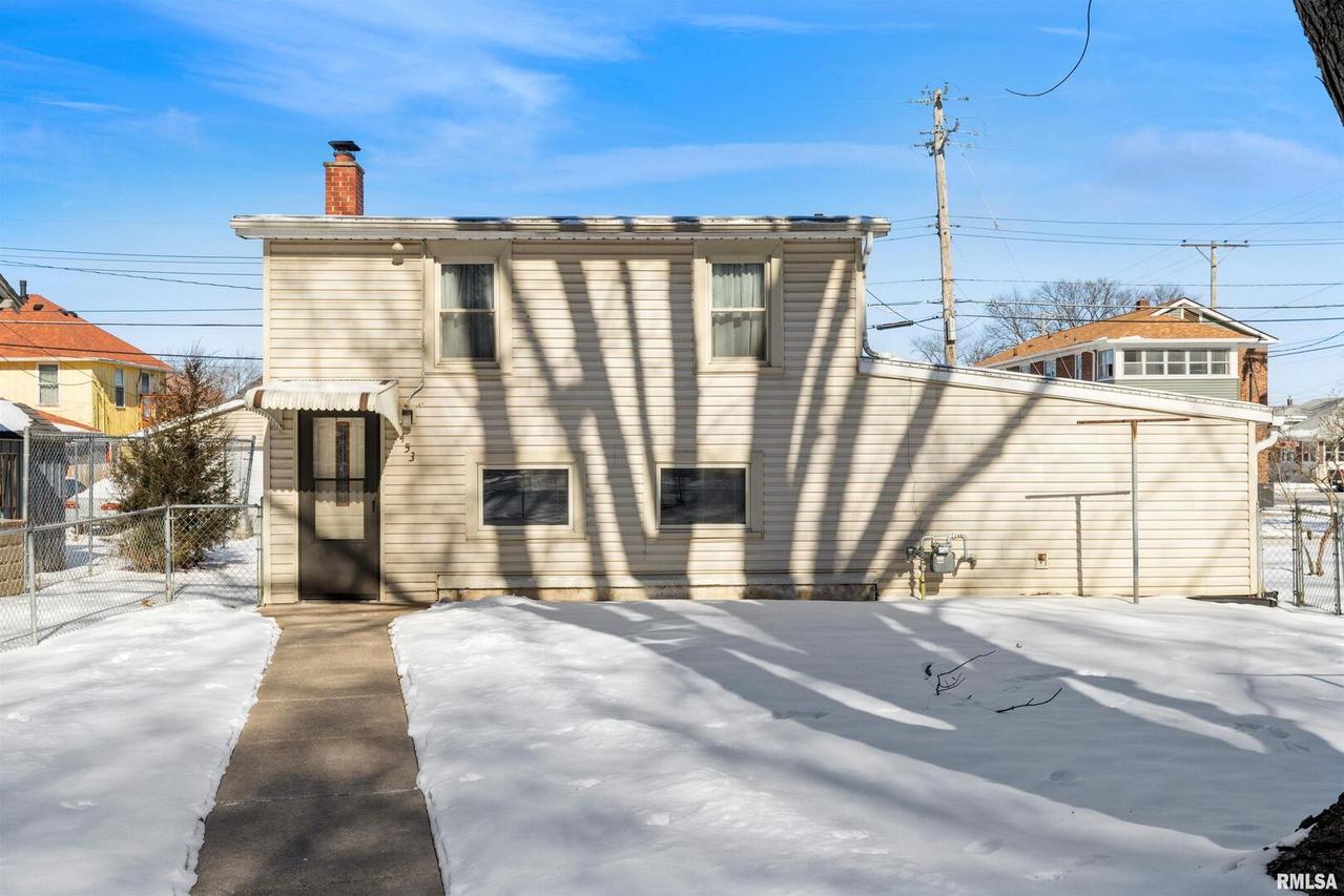453 18th Ave., East Moline, IL 61244