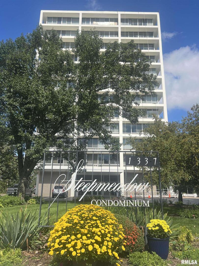 1337 21st Ave., Rock Island, IL 61201