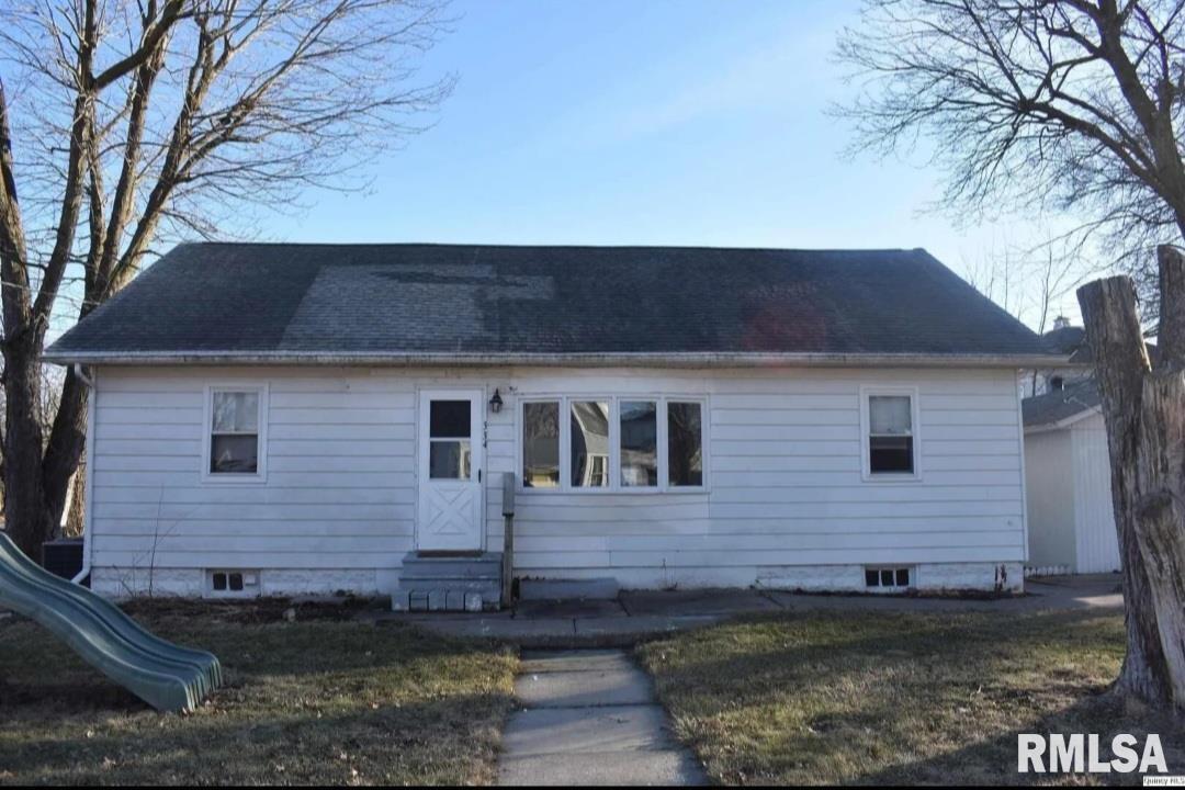 334 E South St., Mendon, IL 62351