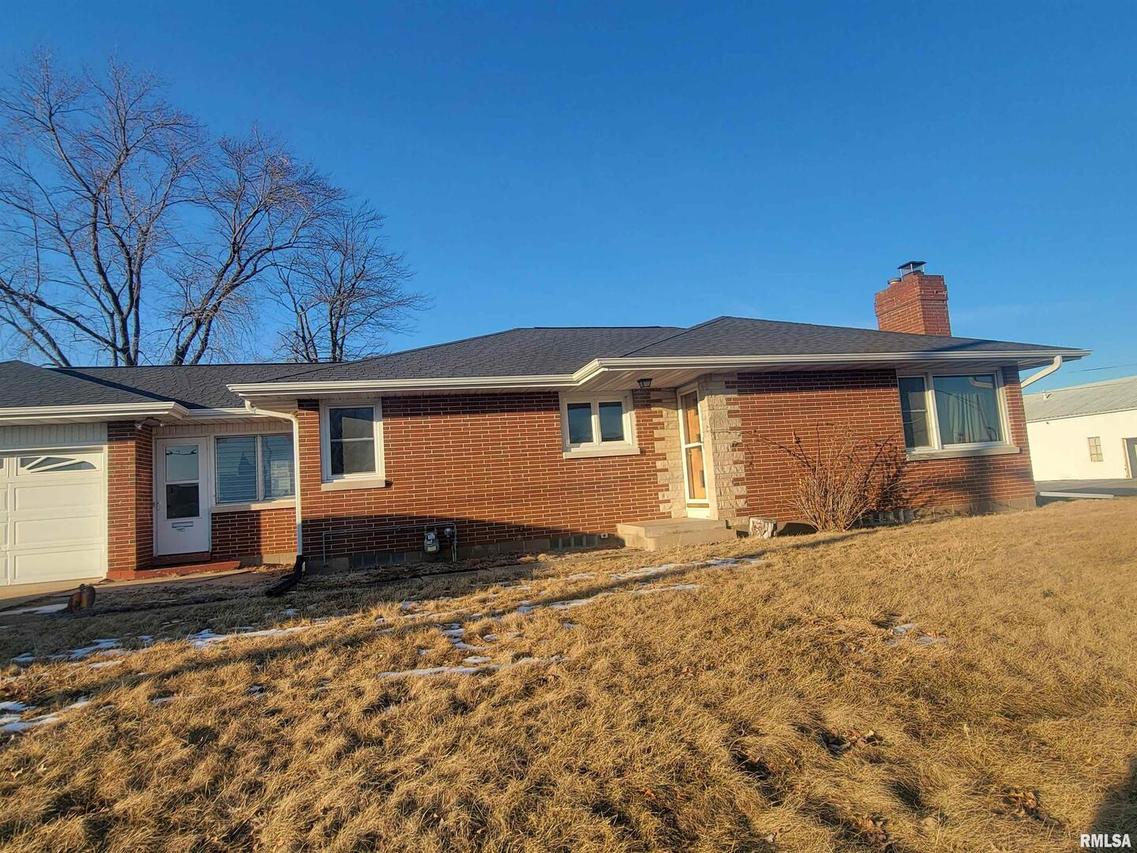 1429 10th Ave., Fulton, IL 61252