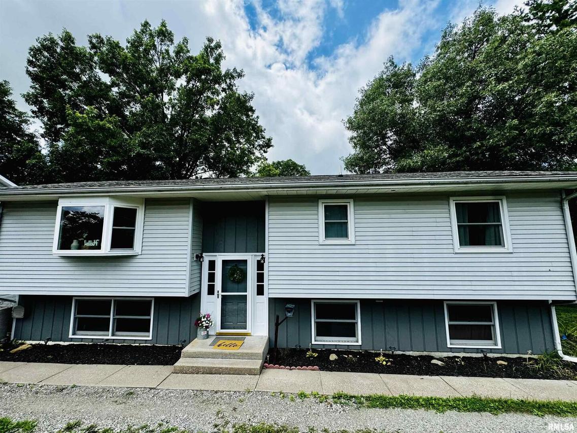 204 SW 12th St., Aledo, IL 61231