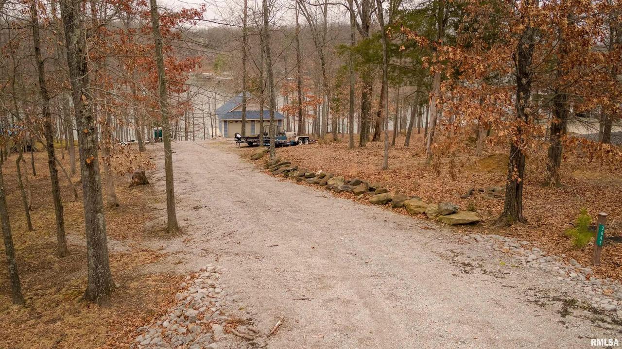 3645 Parrish Ridge Ln., Goreville, IL 62939