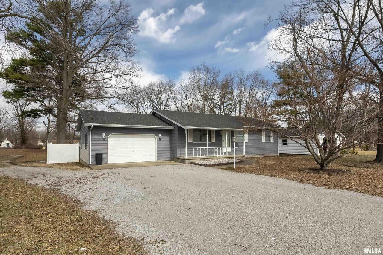 310 E Legion St., Galatia, IL 62935