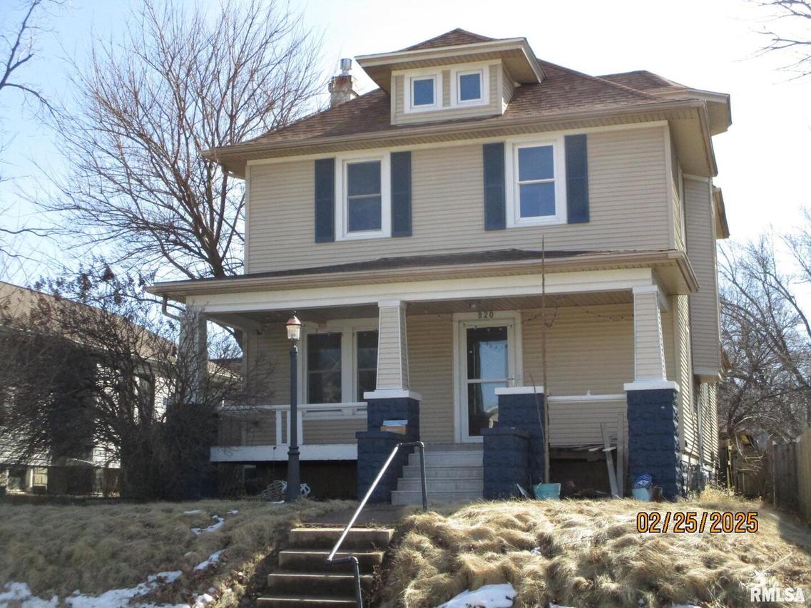 820 20th Ave., Moline, IL 61265