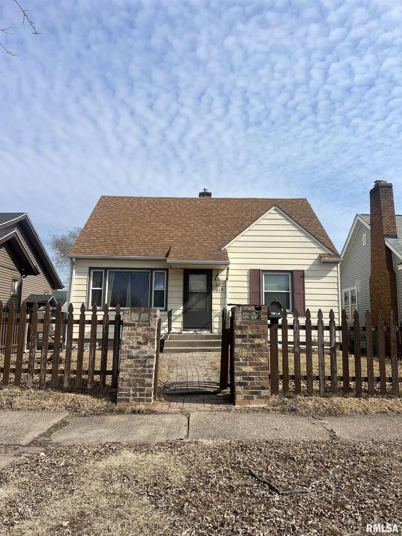 1819 8th St., Rock Island, IL 61201