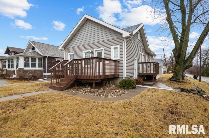 2355 38th St., Rock Island, IL 61201