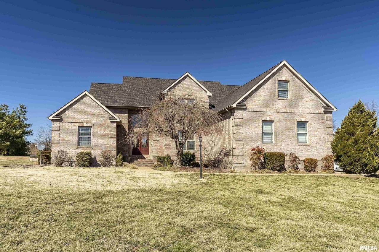 1 Quail Run Dr., Herrin, IL 62948