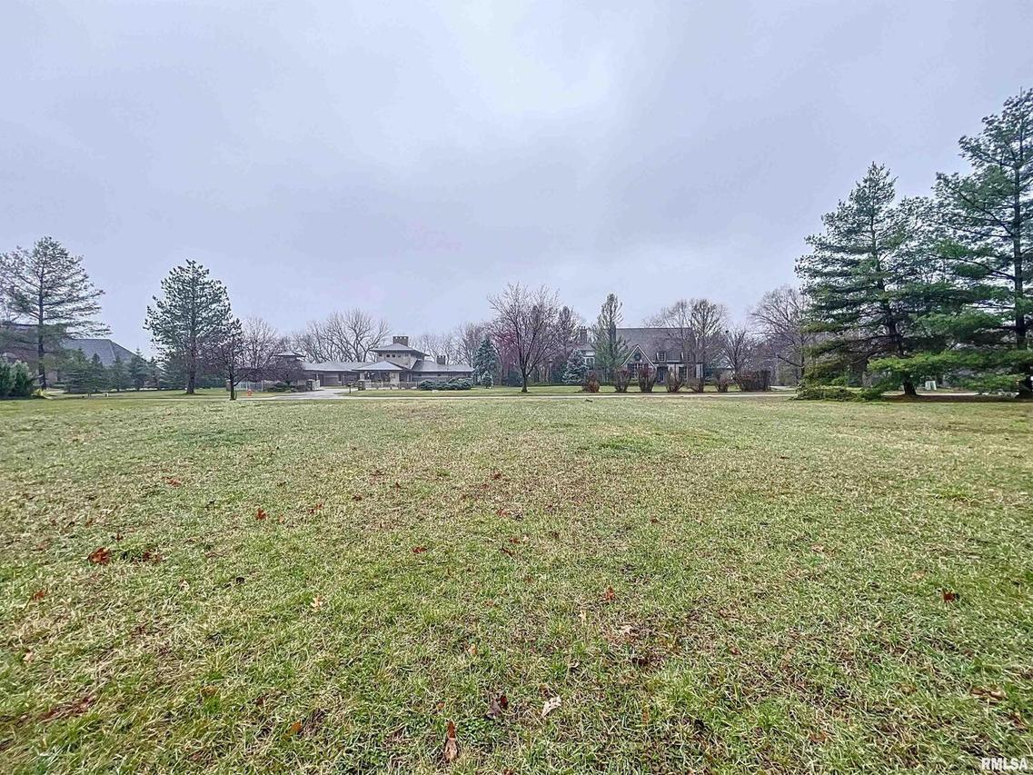 10 Orchard Hill Blvd., Moline, IL 61265