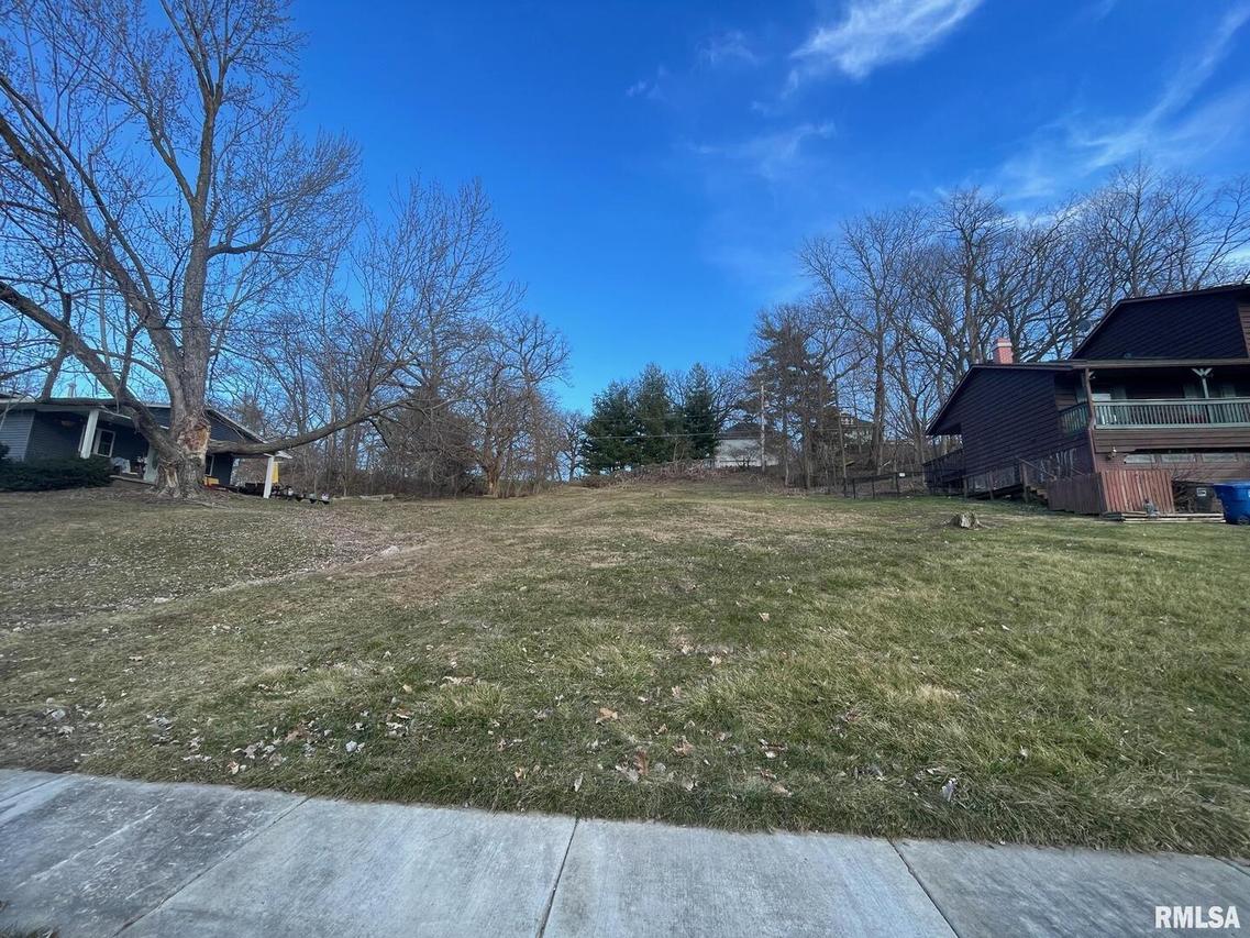 3536 13th St., Moline, IL 61265