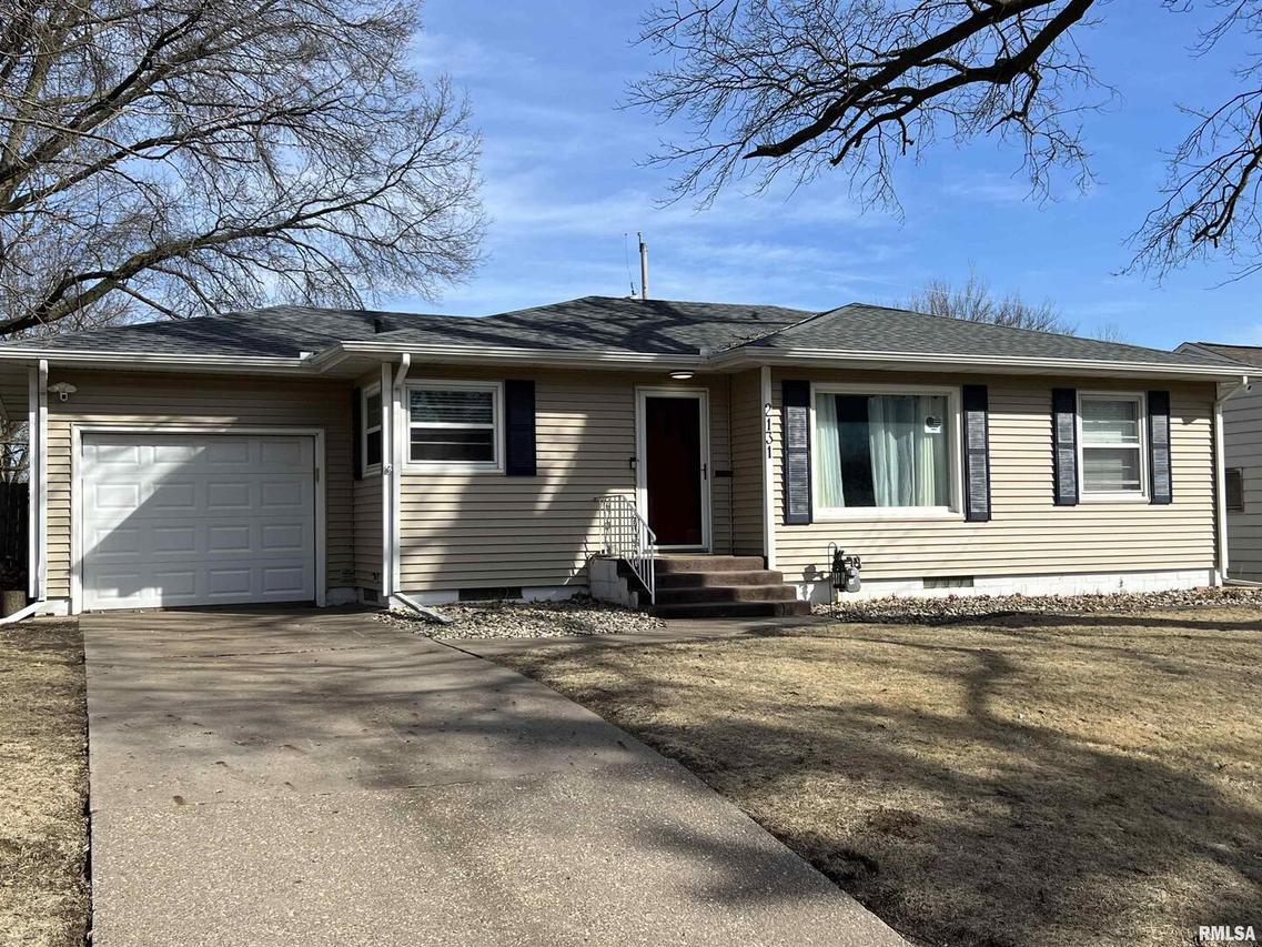 2131 22nd St., Rock Island, IL 61201