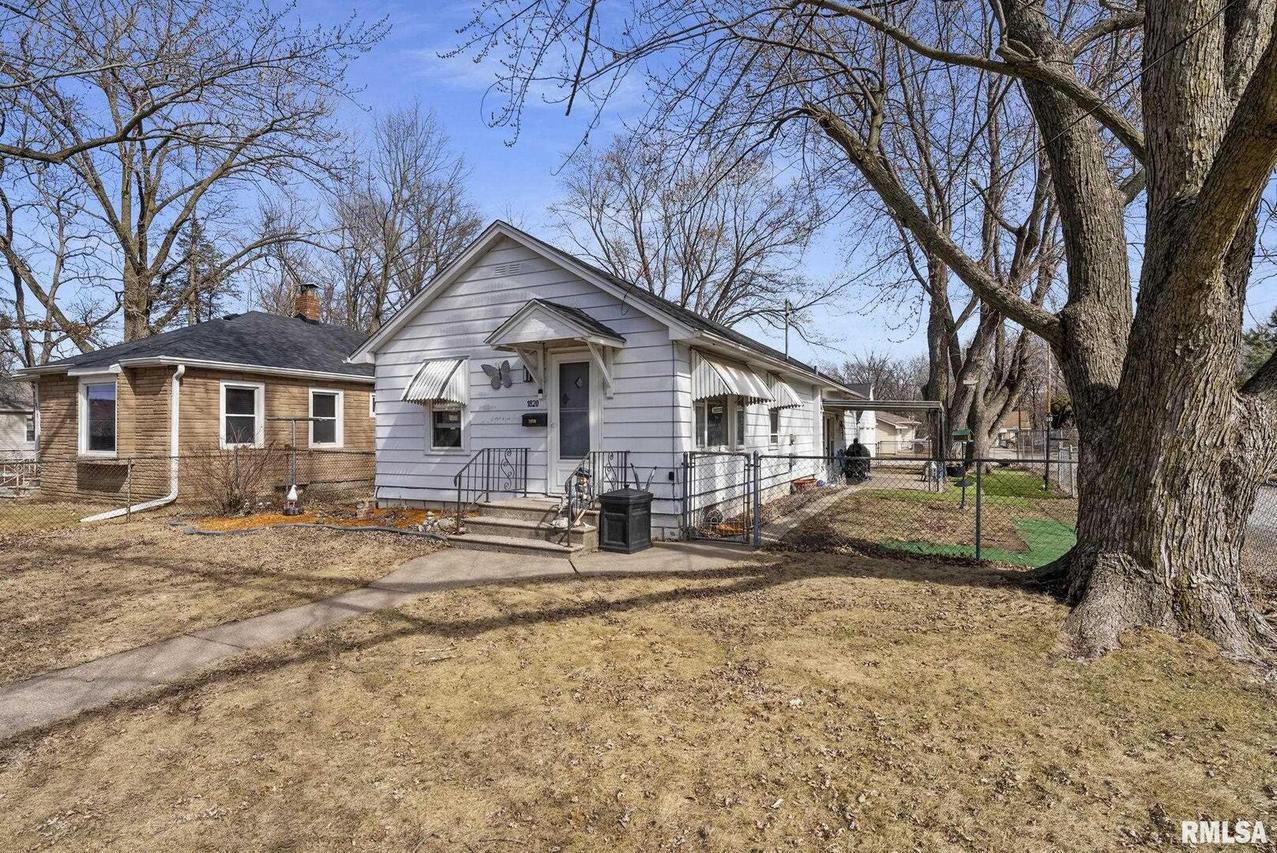 1820 43rd St., Moline, IL 61265