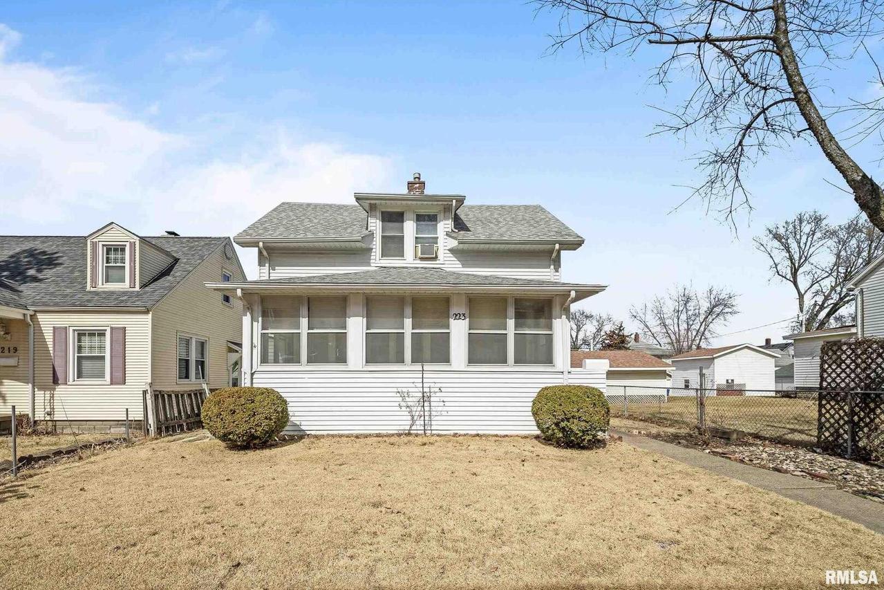 223 17th Ave., East Moline, IL 61244