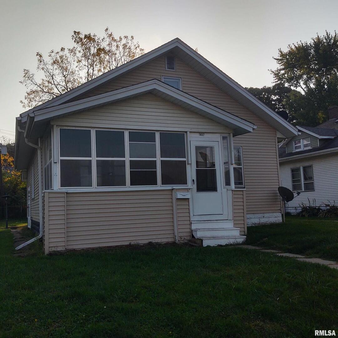 1837 13th St., Rock Island, IL 61201