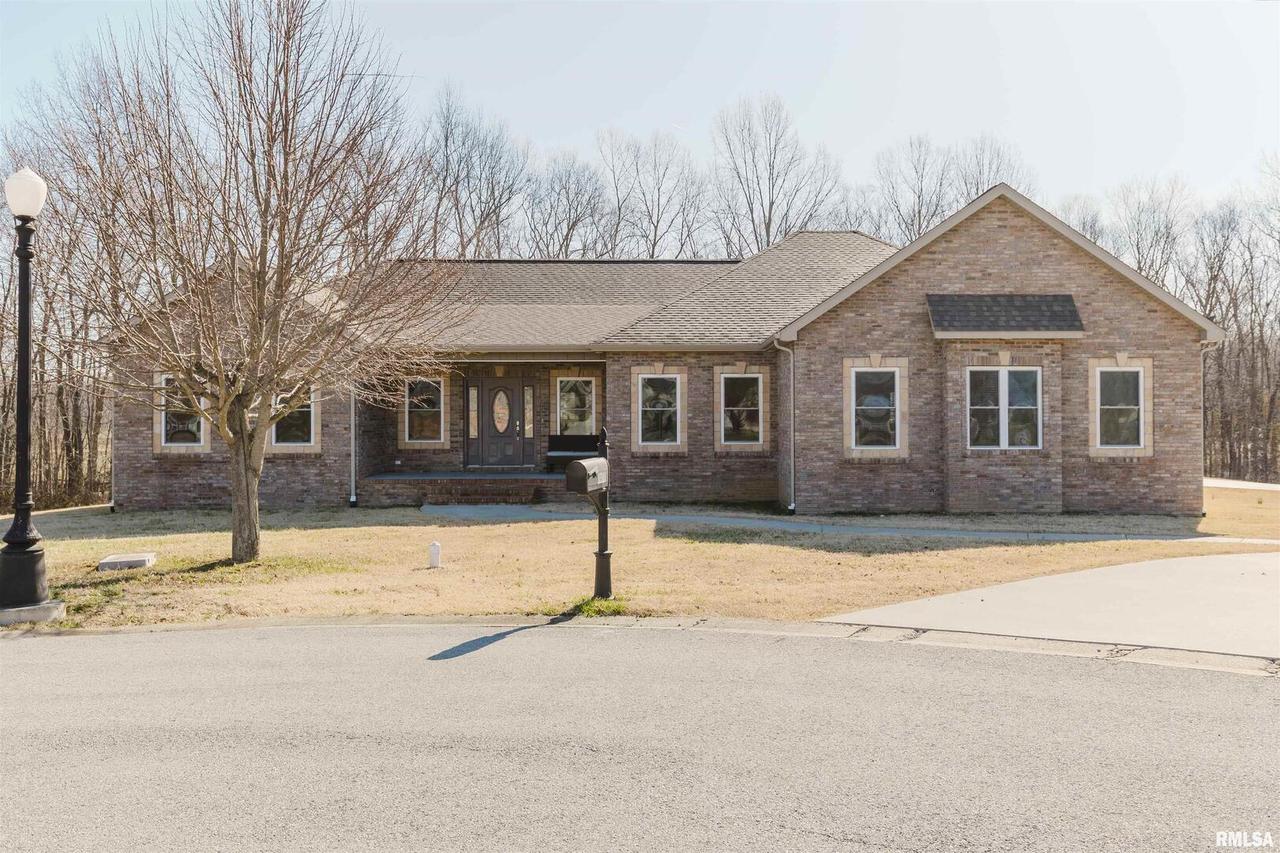 1621 S Eugene Ln., Marion, IL 62959