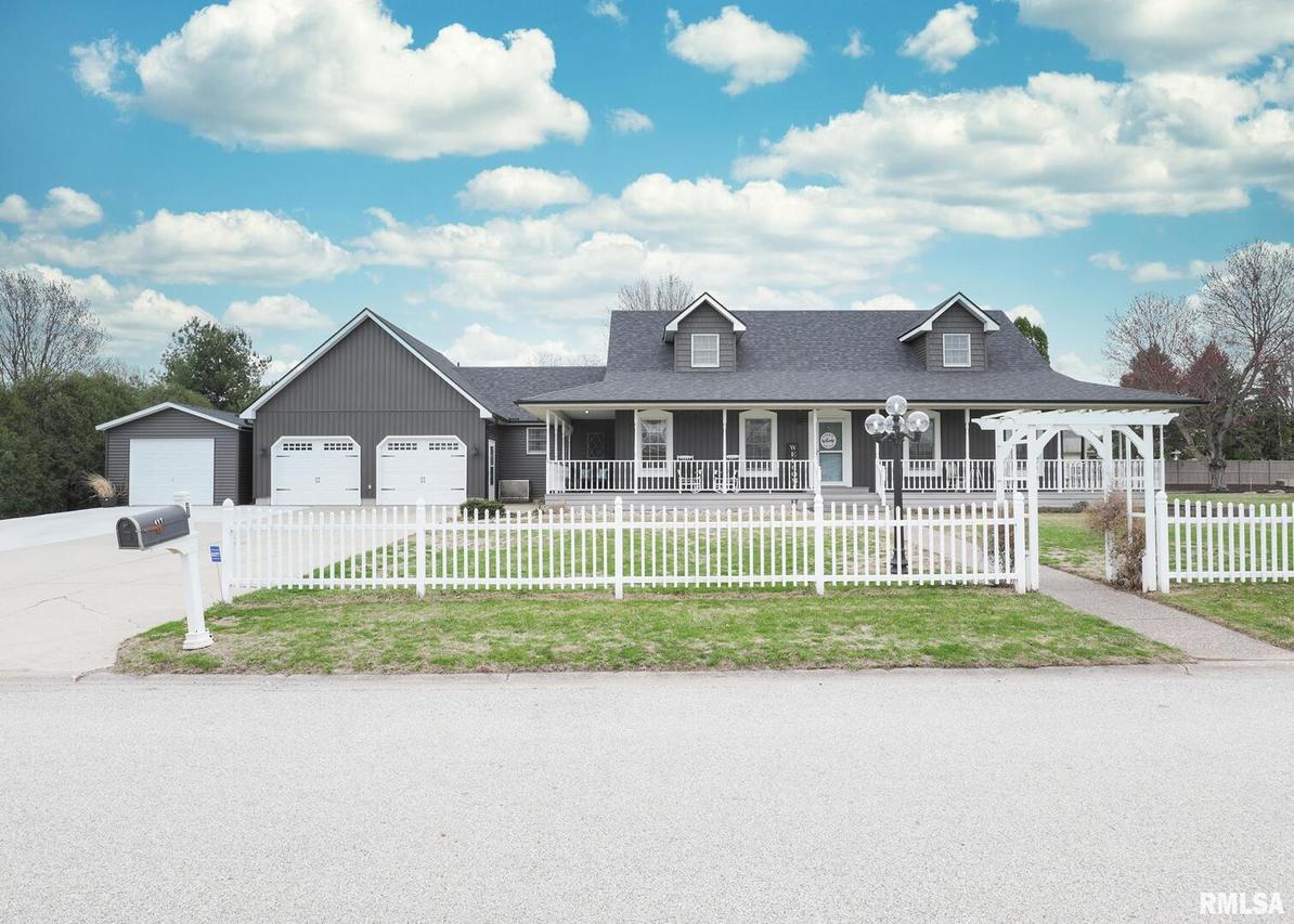 417 Margaret St., Atkinson, IL 61235