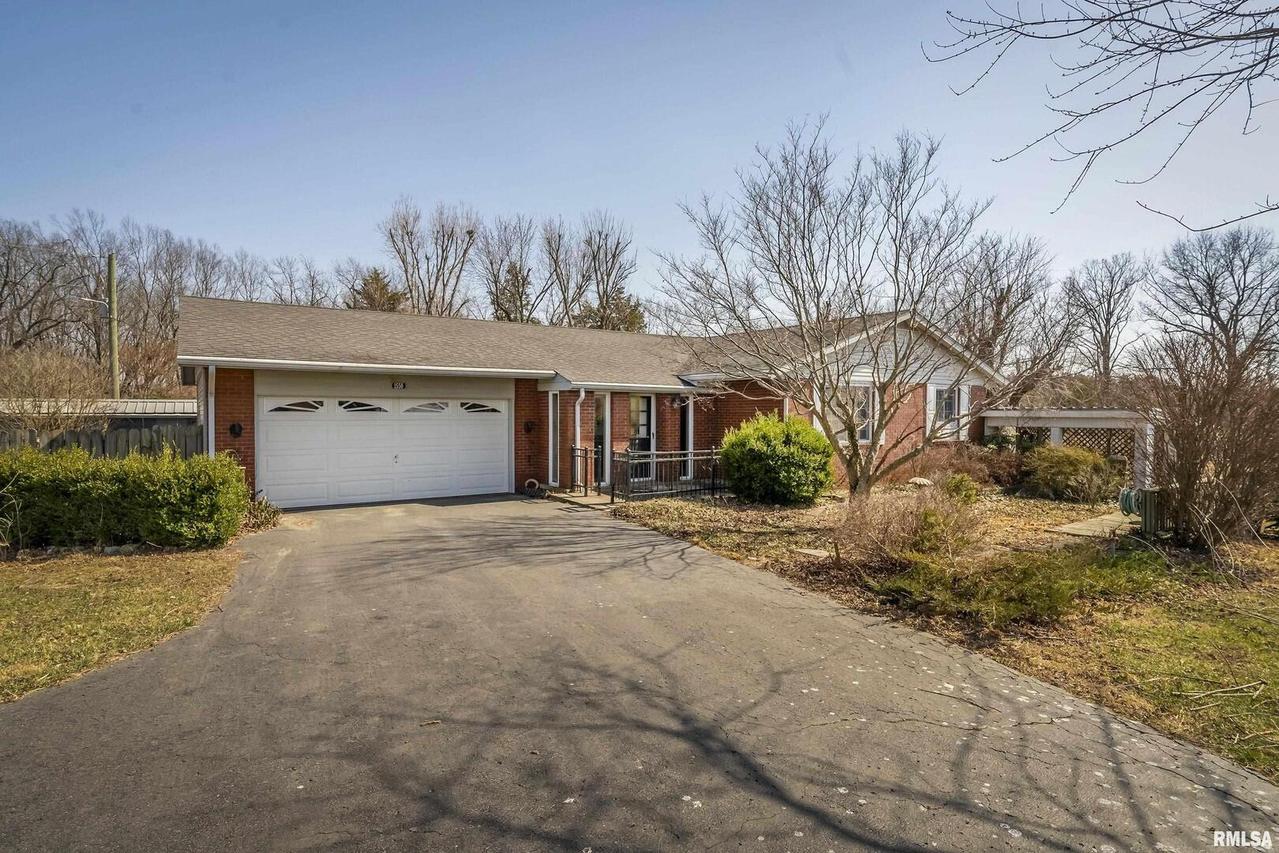 1550 Deer Ridge Rd., Goreville, IL 62959