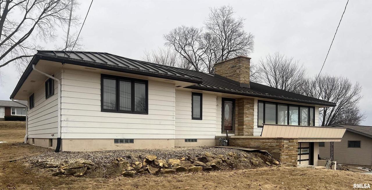 1415 9th Ave., Fulton, IL 61252