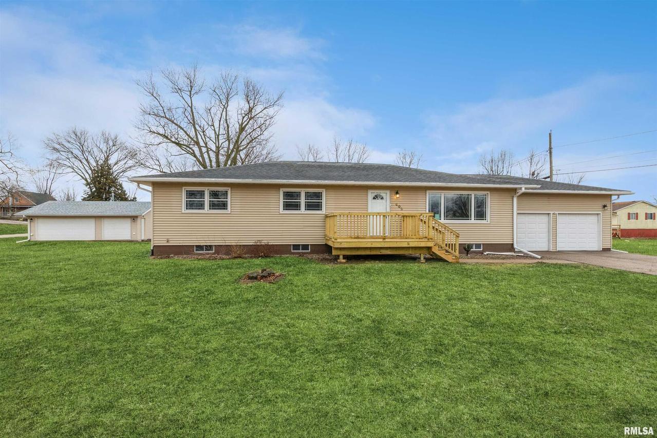 502 8th Ave., Colona, IL 61241
