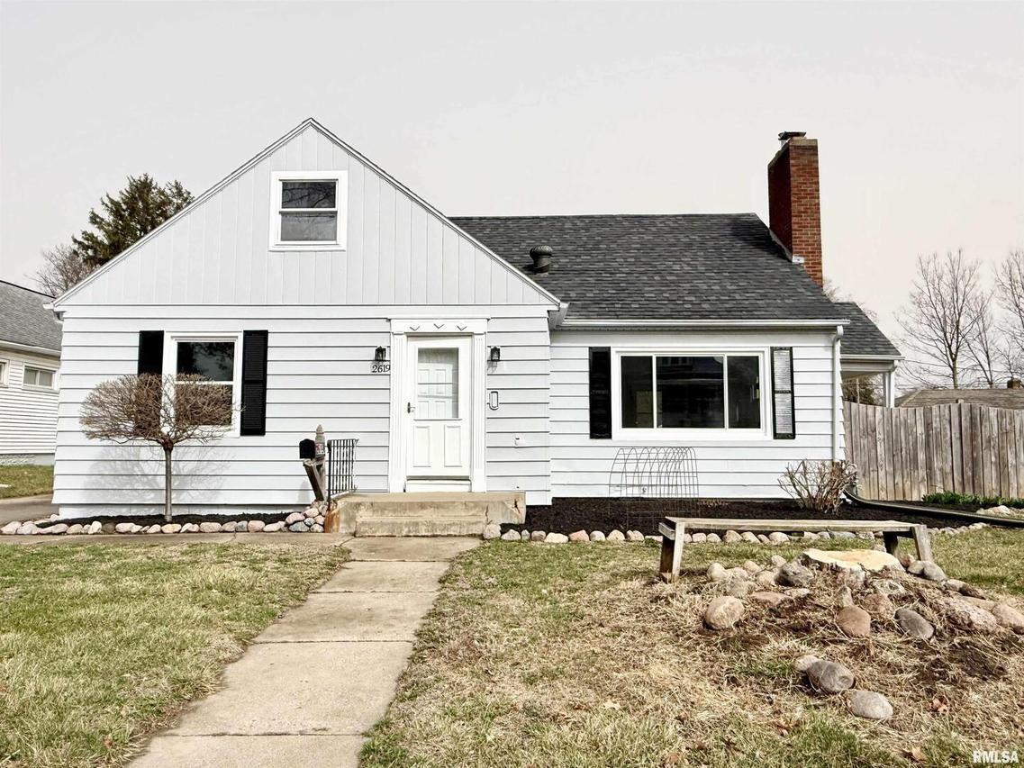 2619 12th Ave., Moline, IL 61265
