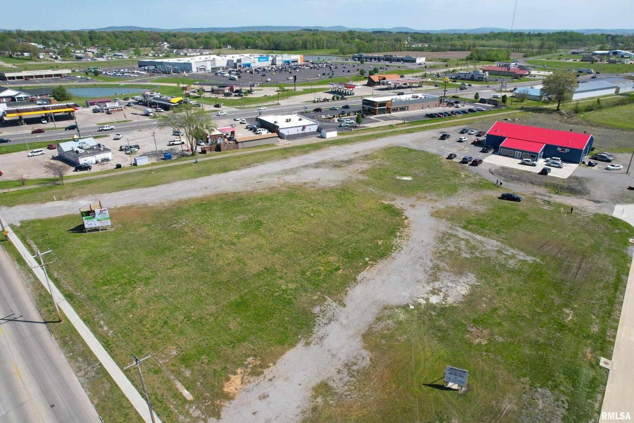 333 E Sloan St., Harrisburg, IL 62946