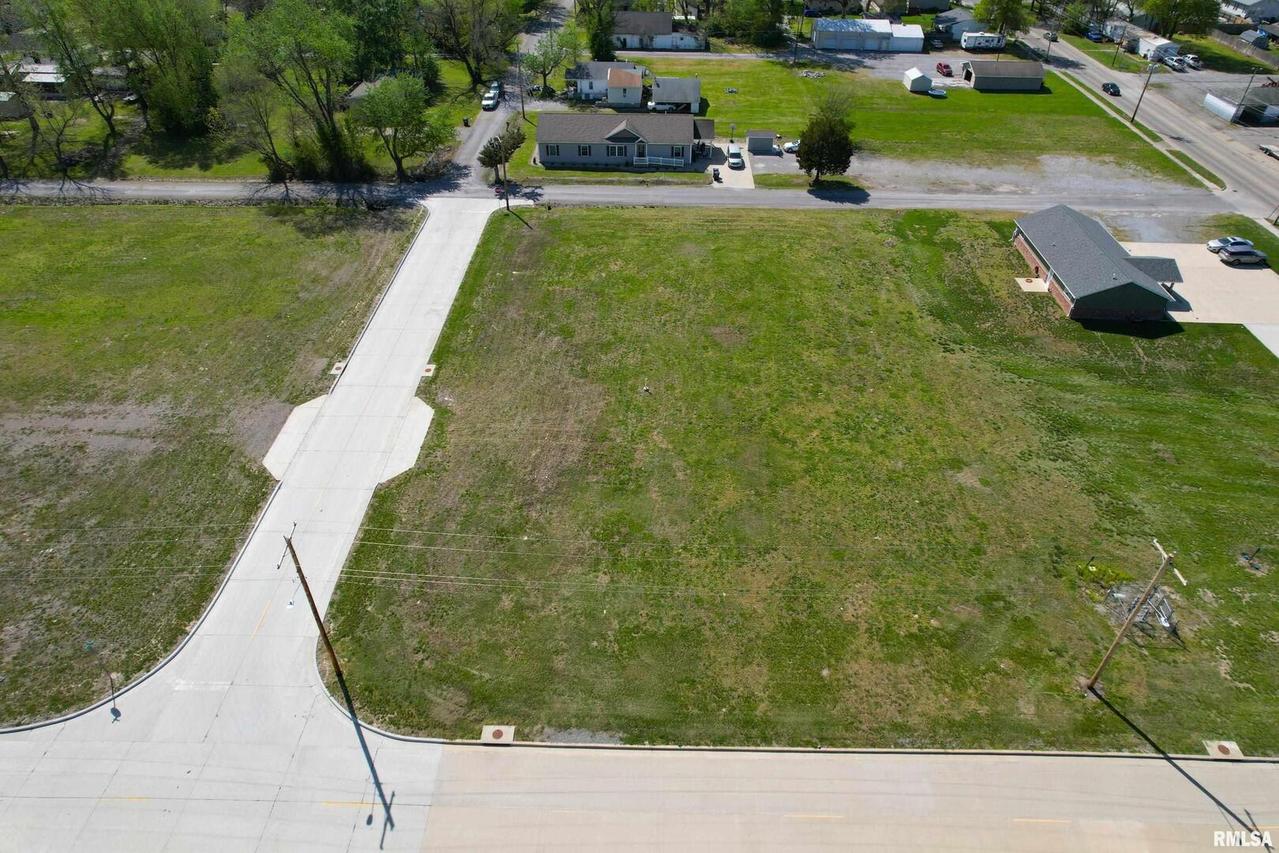 200 Ogara St., Harrisburg, IL 62896