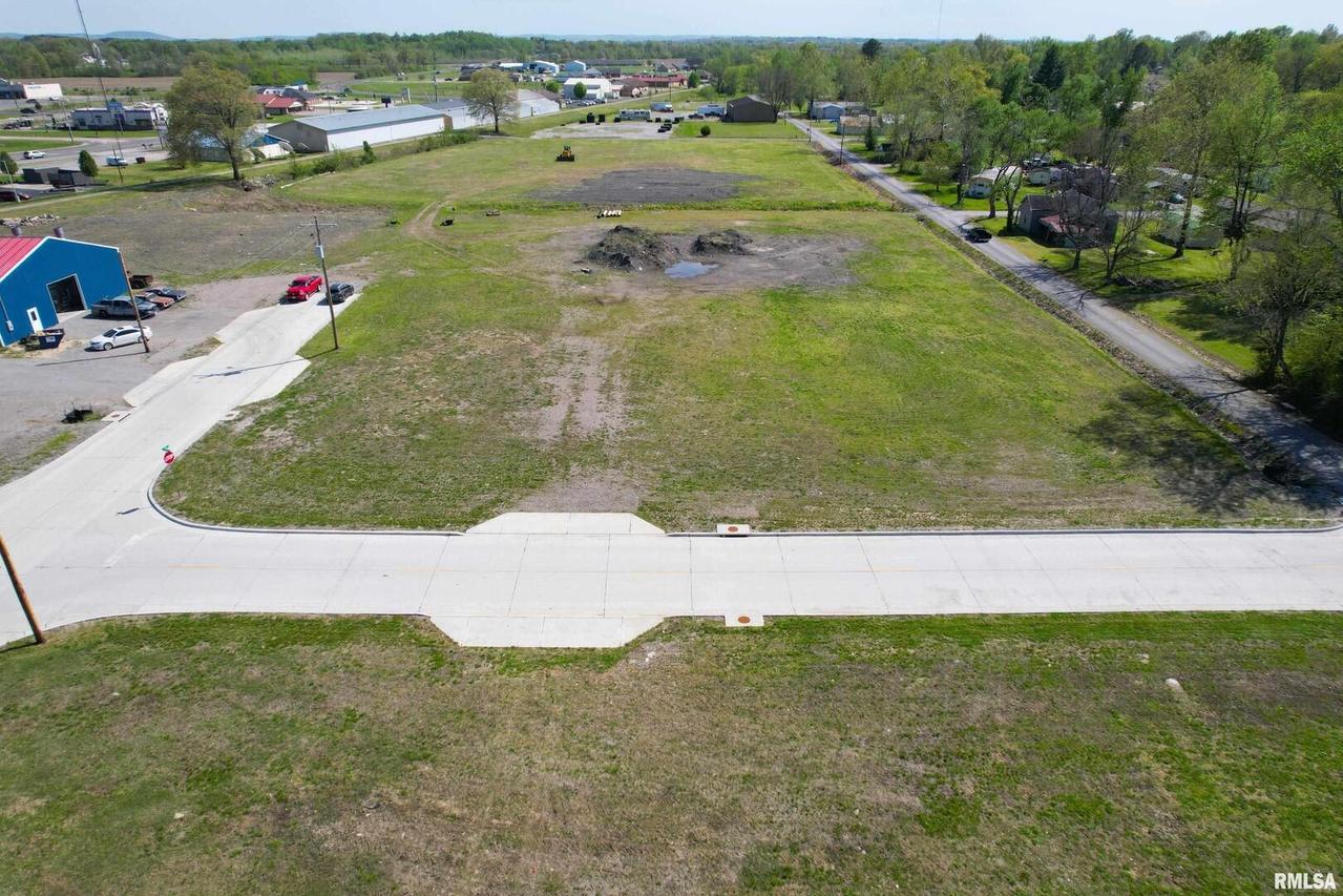 201 W Ogara St., Harrisburg, IL 62946