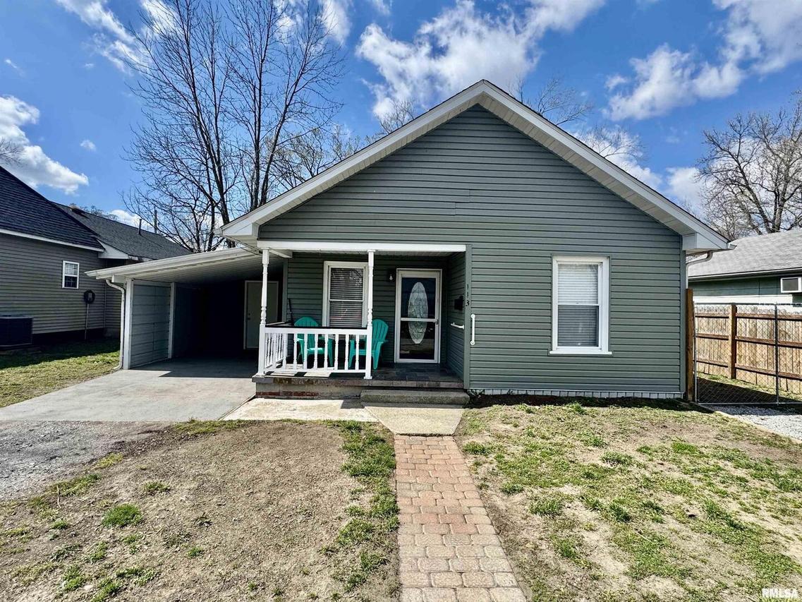 113 S 21st St., Herrin, IL 62948