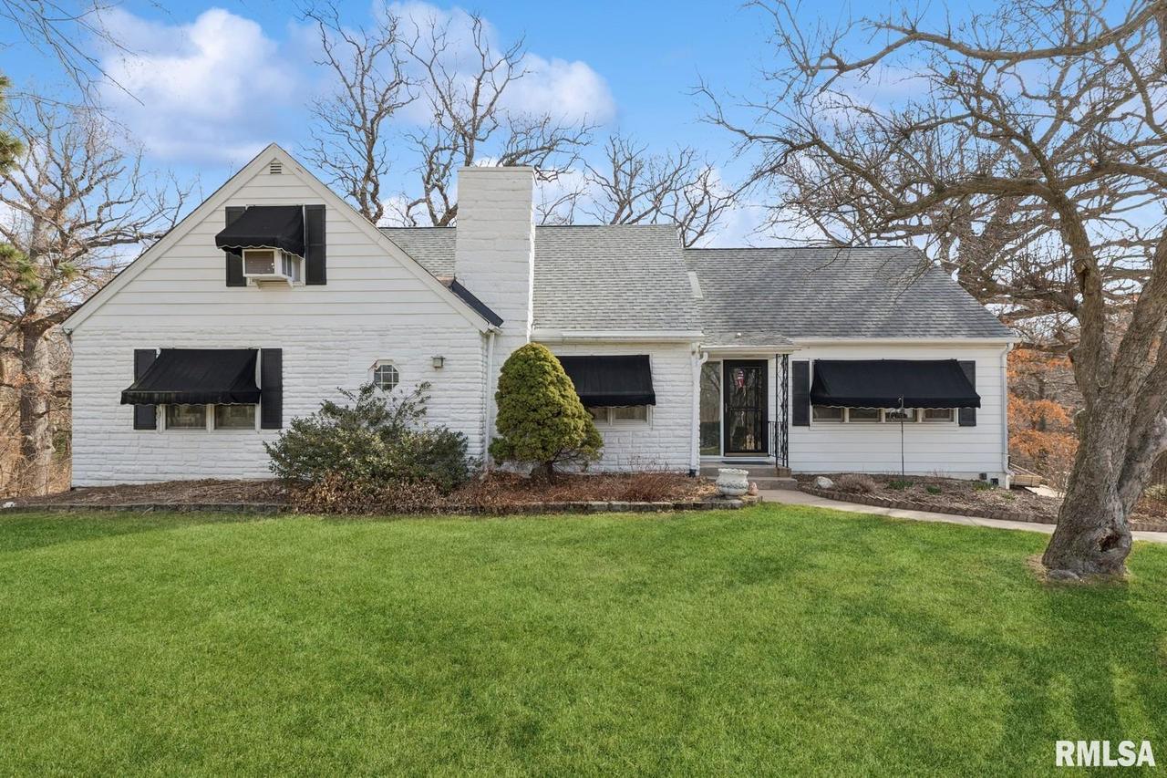 3215 30th St., Rock Island, IL