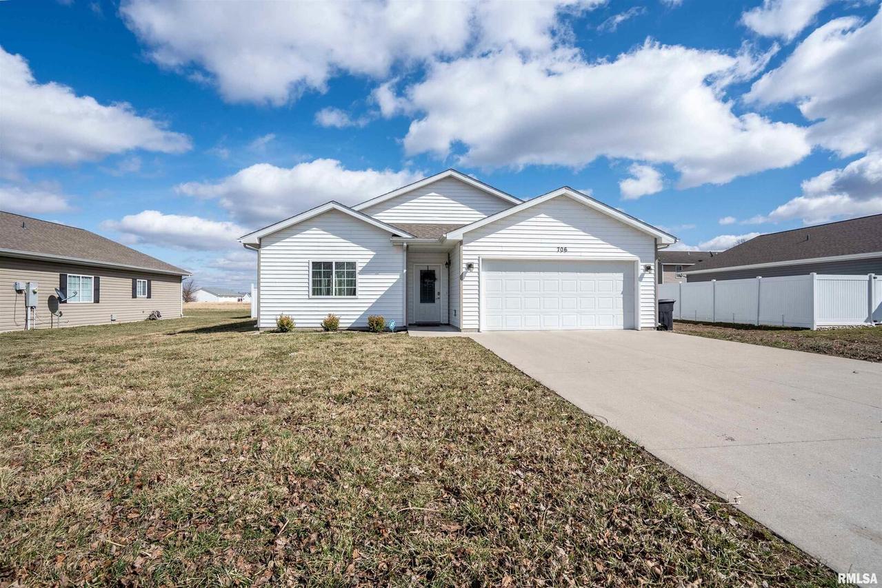 706 Savannah Ave., Herrin, IL 62948