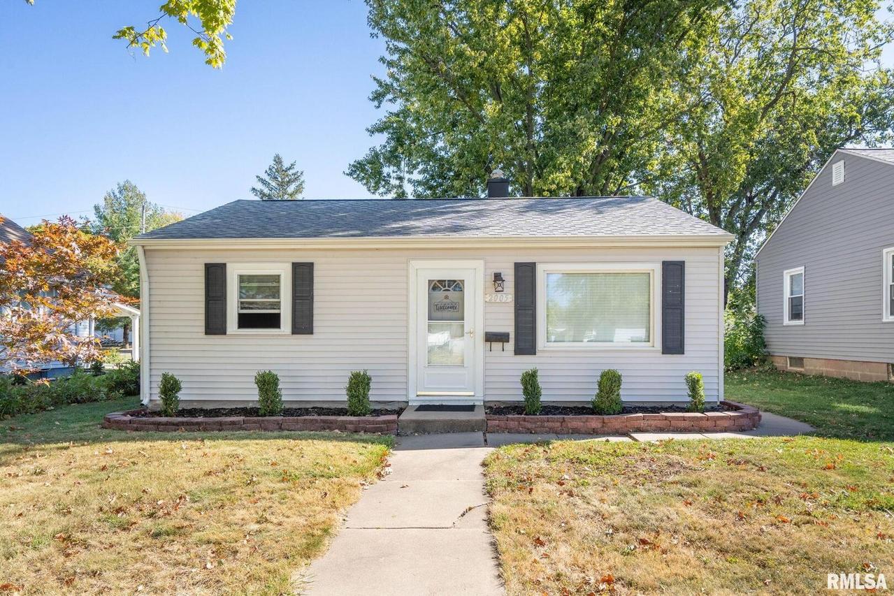 2005 35th St., Rock Island, IL 61201