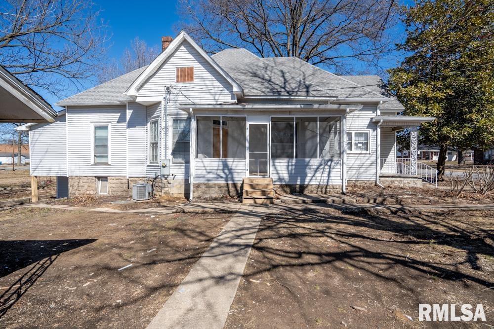 1004 Jefferson Ave., Johnston City, IL 62951