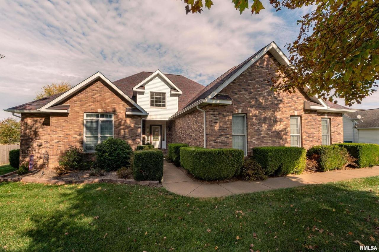 2702 Hickory Ln., Marion, IL 62959
