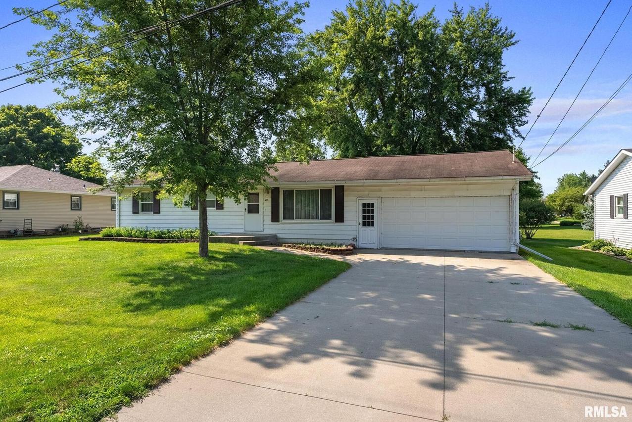 411 Margaret St., Atkinson, IL 61235