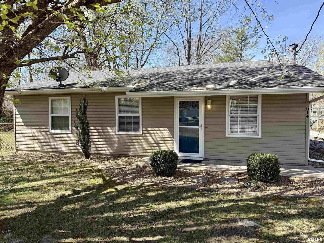 614 S Elm, Cambria, IL 62915