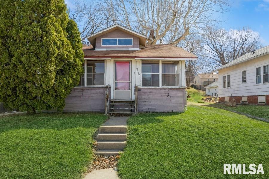 4227 11th St., Rock Island, IL 61201