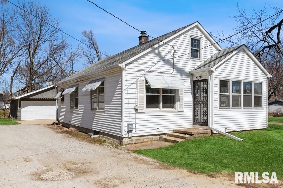 409 12th Ave., Silvis, IL 61282