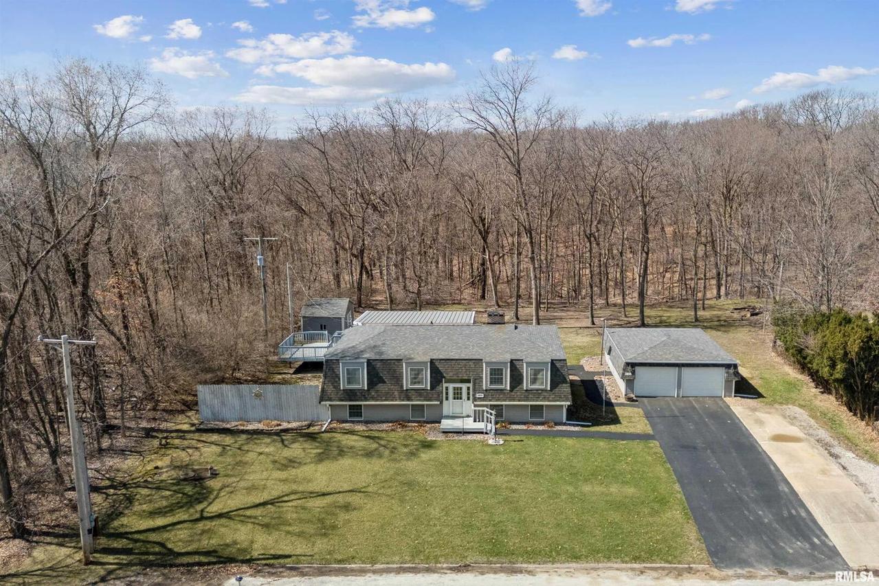 3806 Jean St., East Moline, IL 61244