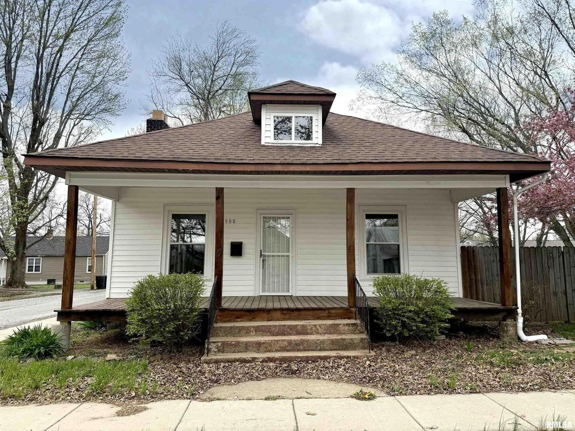 908 S Buchanan St., Marion, IL 62959