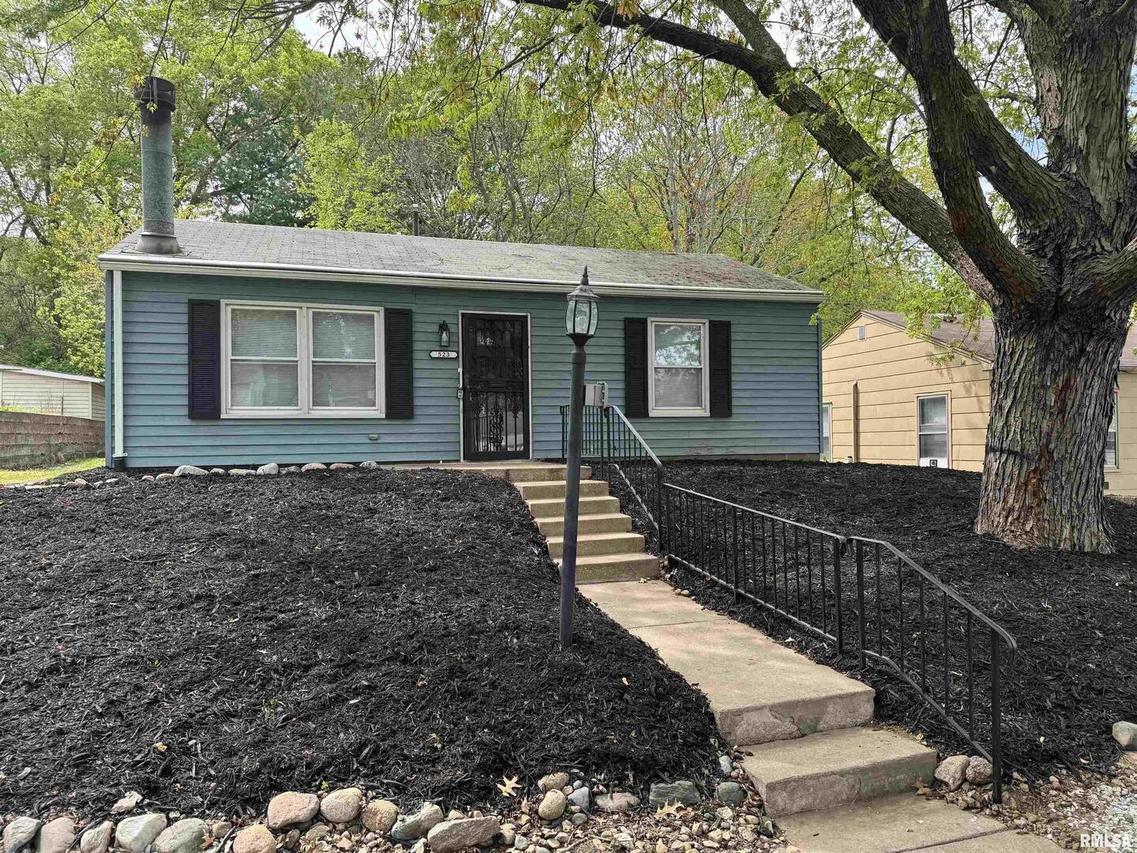 523 37th St., Moline, IL 61265