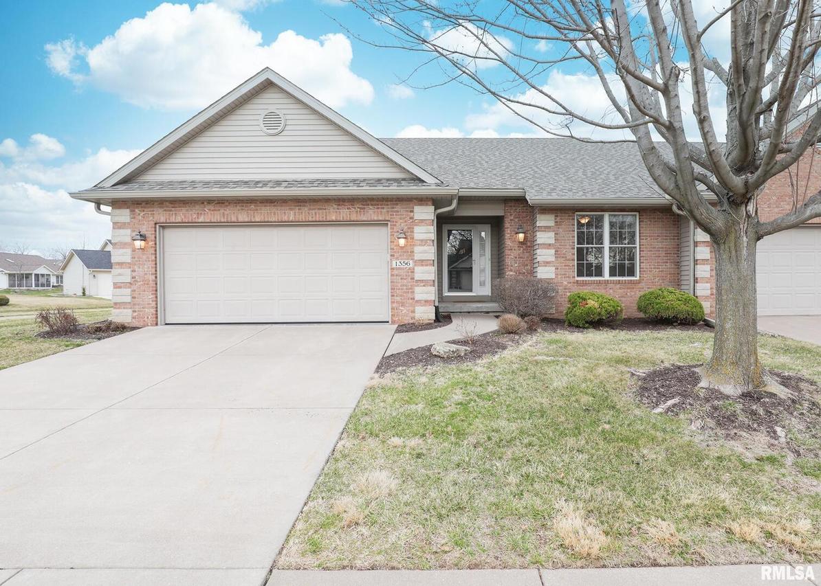 1356 33rd Avenue Cir., Silvis, IL