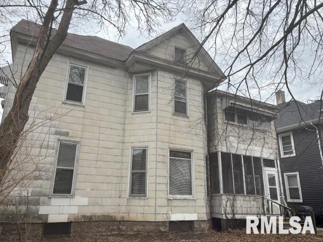 4225 7th Ave., Rock Island, IL 61201