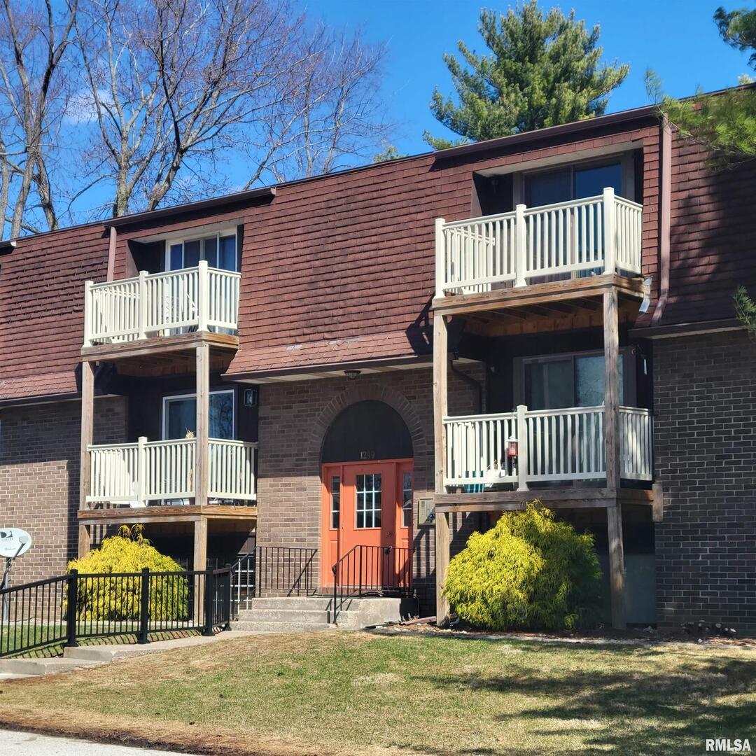 1299 48th Ave. #5, East Moline, IL 61244